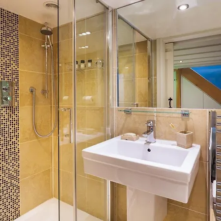 Fox Corner, Ambleside, Romantic Retreat For Two, Dog Friendly, Hot Tub