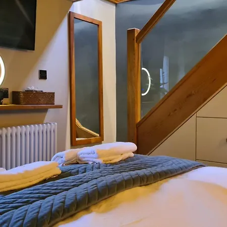 Gospodarstwo wiejskie Fox Corner, Ambleside, Romantic Retreat For Two, Dog Friendly, Hot Tub Ambleside