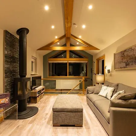 Kır Evi Fox Corner, Ambleside, Romantic Retreat For Two, Dog Friendly, Hot Tub