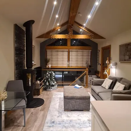 Kır Evi Fox Corner, Ambleside, Romantic Retreat For Two, Dog Friendly, Hot Tub *