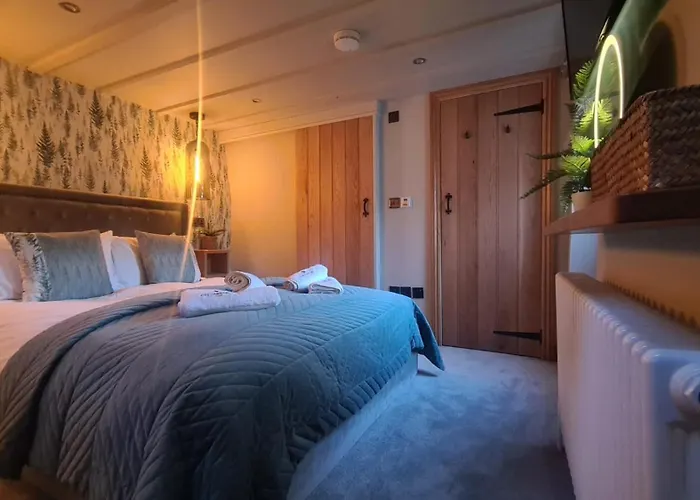 Fox Corner, Ambleside, Romantic Retreat For Two, Dog Friendly, Hot Tub