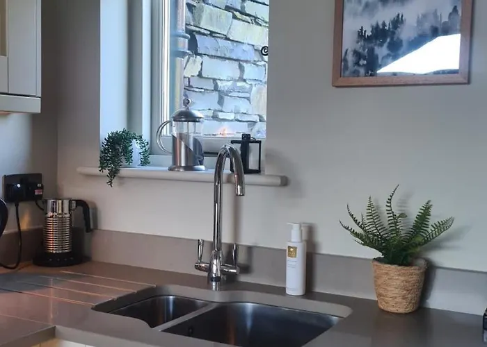 Country house Fox Corner, Ambleside, Romantic Retreat For Two, Dog Friendly, Hot Tub