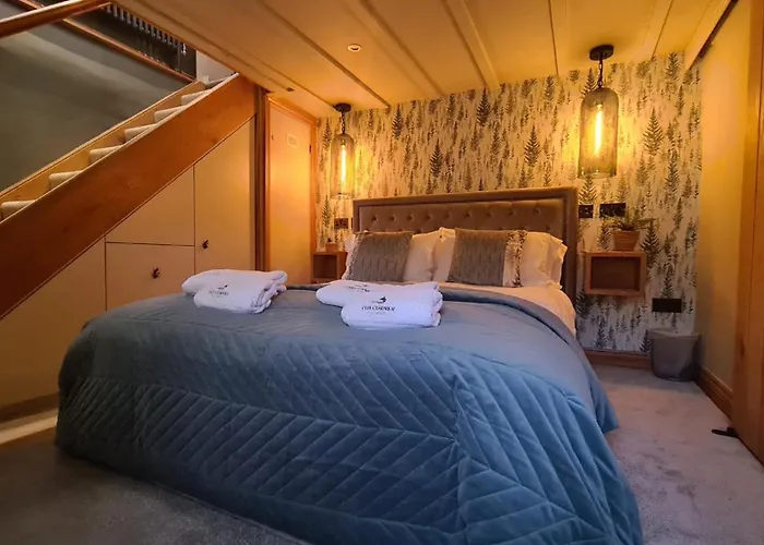 Fox Corner, Ambleside, Romantic Retreat For Two, Dog Friendly, Hot Tub * Ambleside