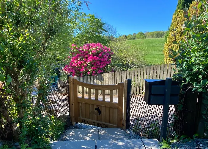 Fox Corner, Ambleside, Romantic Retreat For Two, Dog Friendly, Hot Tub Country house *
