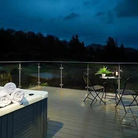 Летний дом Fox Corner, Ambleside, Romantic Retreat For Two, Dog Friendly, Hot Tub Эмблсайд