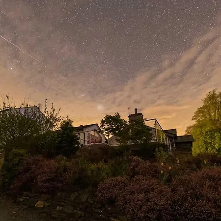 Fox Corner, Ambleside, Romantic Retreat For Two, Dog Friendly, Hot Tub * Эмблсайд