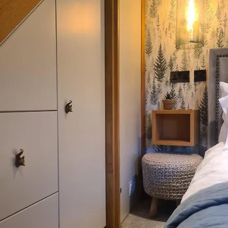 Fox Corner, Ambleside, Romantic Retreat For Two, Dog Friendly, Hot Tub Летний дом *