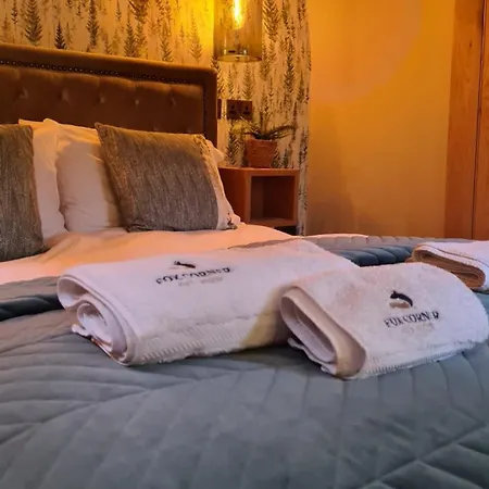 Летний дом Fox Corner, Ambleside, Romantic Retreat For Two, Dog Friendly, Hot Tub Эмблсайд